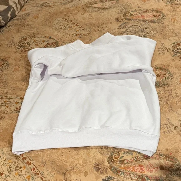 Parke white valentine sweatshirt.  Limited edition. Excellent condition! S/M - Picture 9 of 9